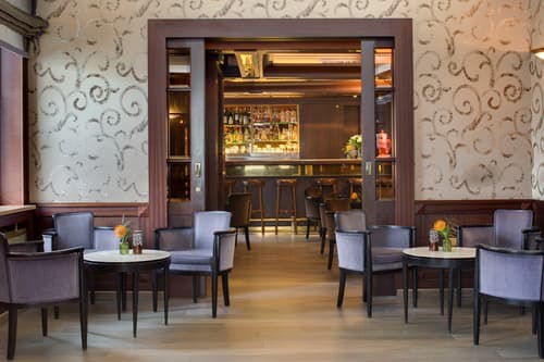 Splendid Etoile, Lobby