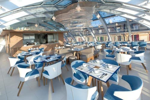 Agora Swiss Night by Fassbind Lausanne, General view