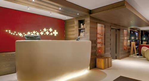 Agora Swiss Night by Fassbind Lausanne, Lobby