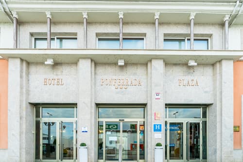 Ponferrada Plaza, General view
