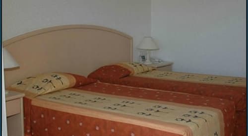 Aska Just In Beach, Room