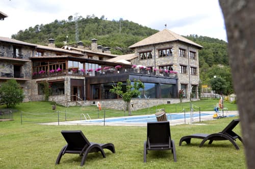 Hotel & Spa Peña Montañesa, General view