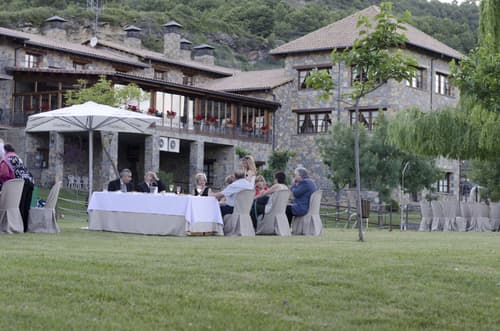 Hotel & Spa Peña Montañesa, General view