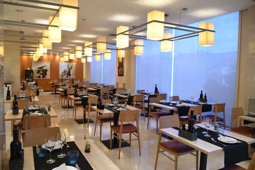 Class Valls, Restaurant