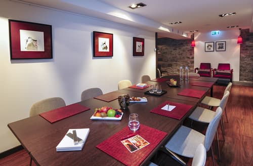 Tiffany, Conferences