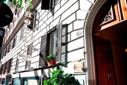 Priscilla, General view