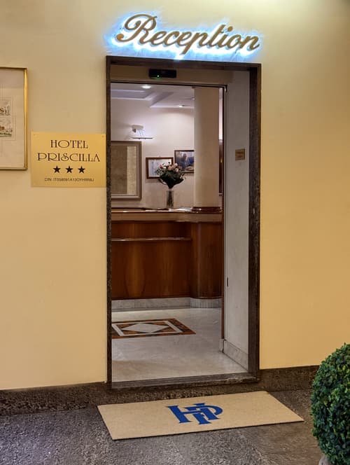 Priscilla, General view