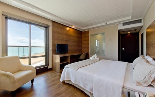 Majestic Palace, Room