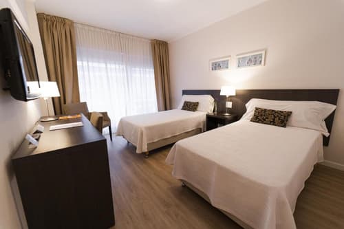 El Conquistador, Room