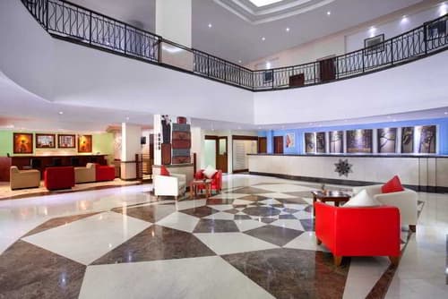 Arcadia Hotel Surabaya, Lobby