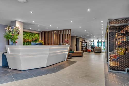 Roomzzz Edinburgh, Lobby