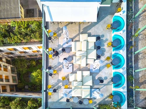 Tribe Paris Clichy, Bar