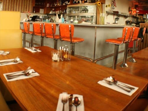 Selina Gold Dust, Bar