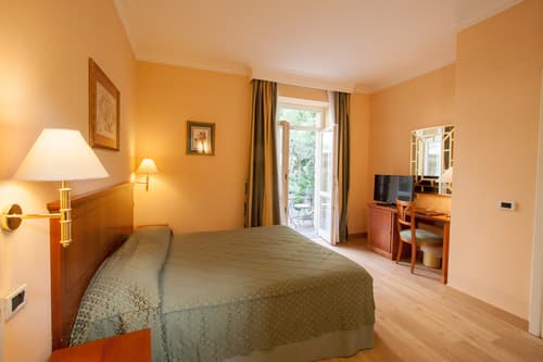 Ateneo Garden Palace, Room