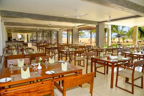 Goldi Sands Hotel Negombo, Restaurant