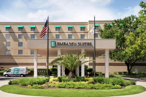 Embassy Suites Brunswick , General view