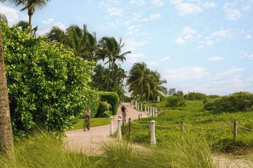 Kenmore Village Hotel, South Beach, General view