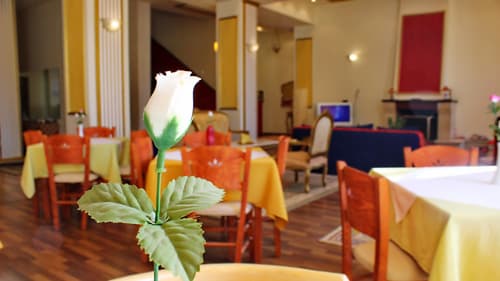 King Hotel, General view