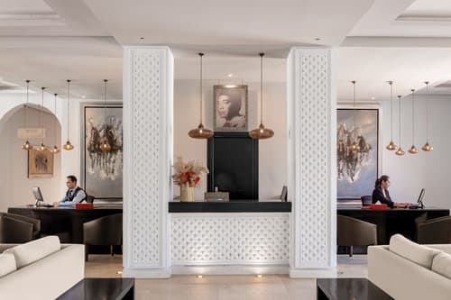 Red Hotel, General view