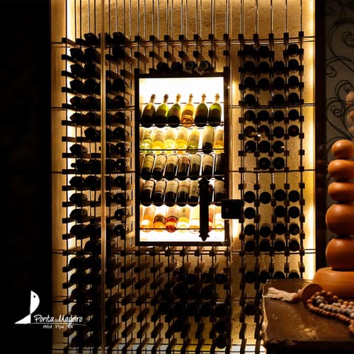 Ponta do Madeiro, Restaurant