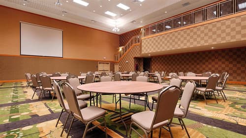 Best Western Plus Rose City Conference Center Inn, Conferences