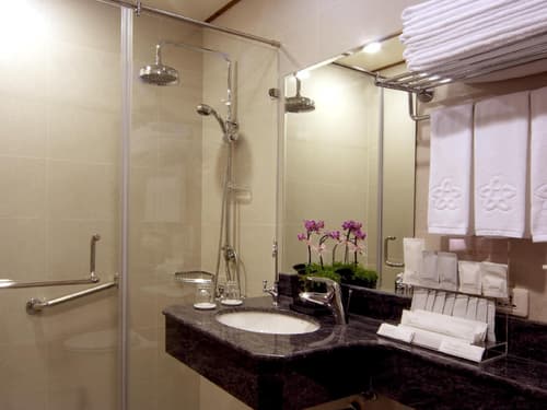 Ocean Hotel, General view