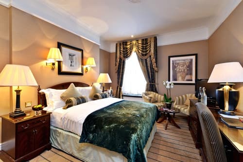 The Colonnade, General view