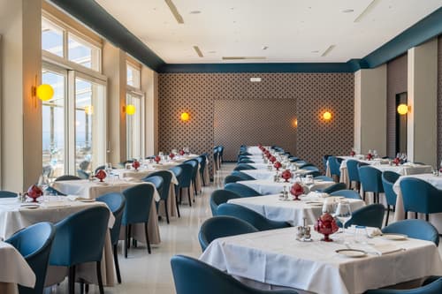 Mary Hotel, Restaurant