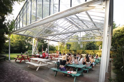 hu Roma Camping In Town, Sports and Entertainment