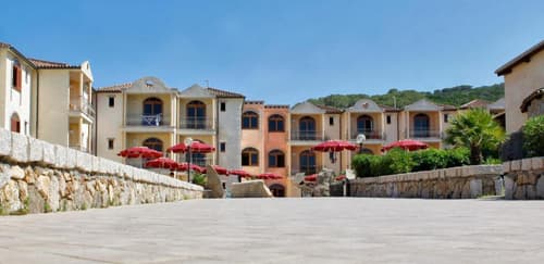 Club Esse Posada Beach Resort, General view