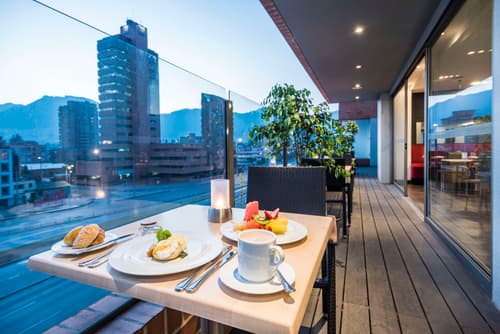 NH Bogotá Urban 26 Royal, General view