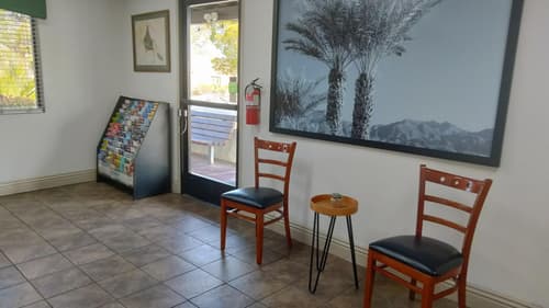 Super 8 By Wyndham Barstow, Lobby