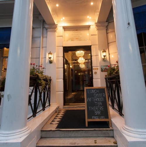 London Elizabeth, General view