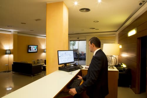 Cordoba Centro, Lobby