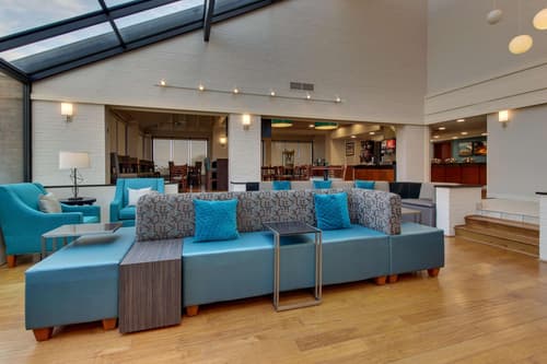 Pear Tree Inn Airport St. Louis - St. Ann, Lobby