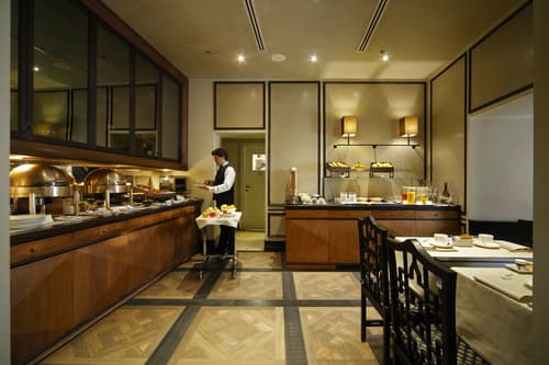 Aqua Palace, Restaurant