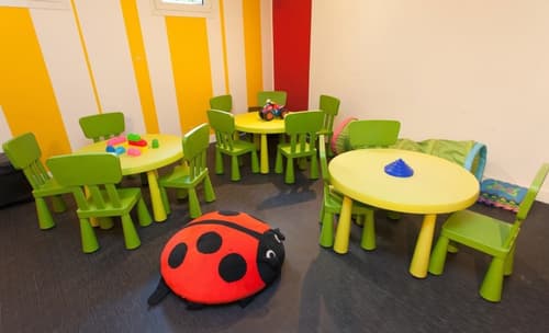 Hotel Adlon, Sports and Entertainment