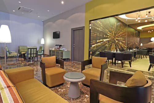 Hampton By Hilton Panama, Lobby