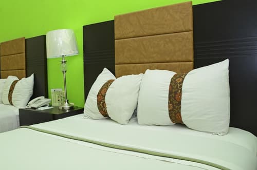 Esmeralda´s, General view