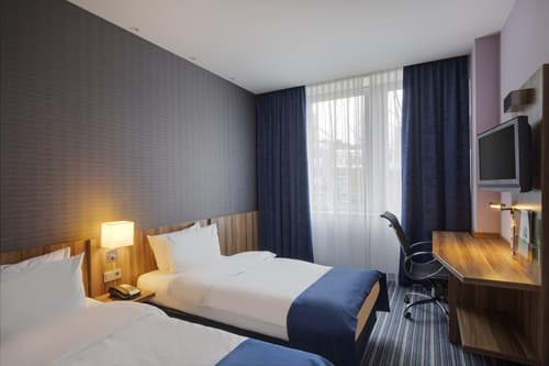 Premier Inn Hamburg City Alster, Room