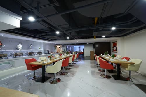 Starr Hotel (Shanghai Jing'an Railway Station), Restaurant