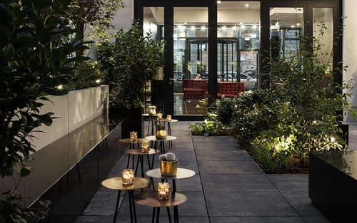 Amano Grand Central, Lobby