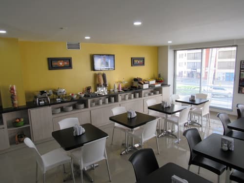 Casa Galvez, Restaurant