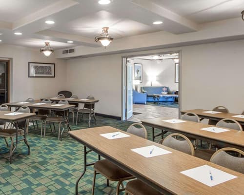 Quality Inn Tulsa-Downtown West, Conferences