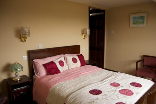 Teach Eamainn, General view