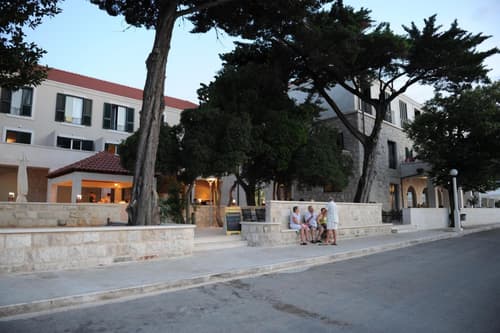 Lipa Hotel, General view