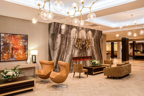 DoubleTree by Hilton Kitchener, Lobby