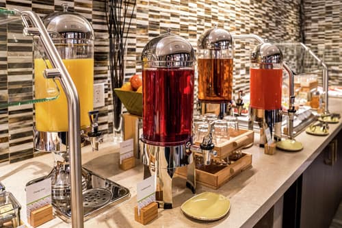 DoubleTree by Hilton Kitchener, Restaurant