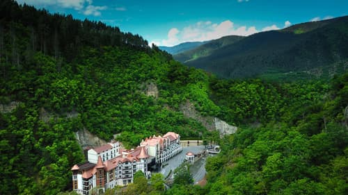 Crowne Plaza Borjomi, General view