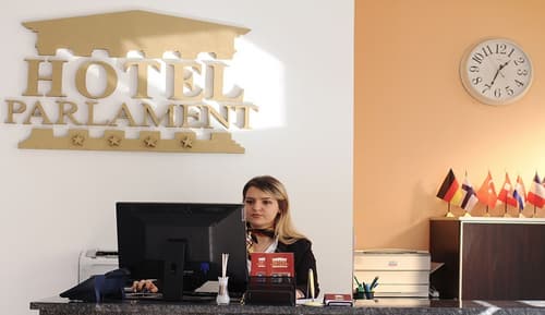 Parlament Hotel, Lobby